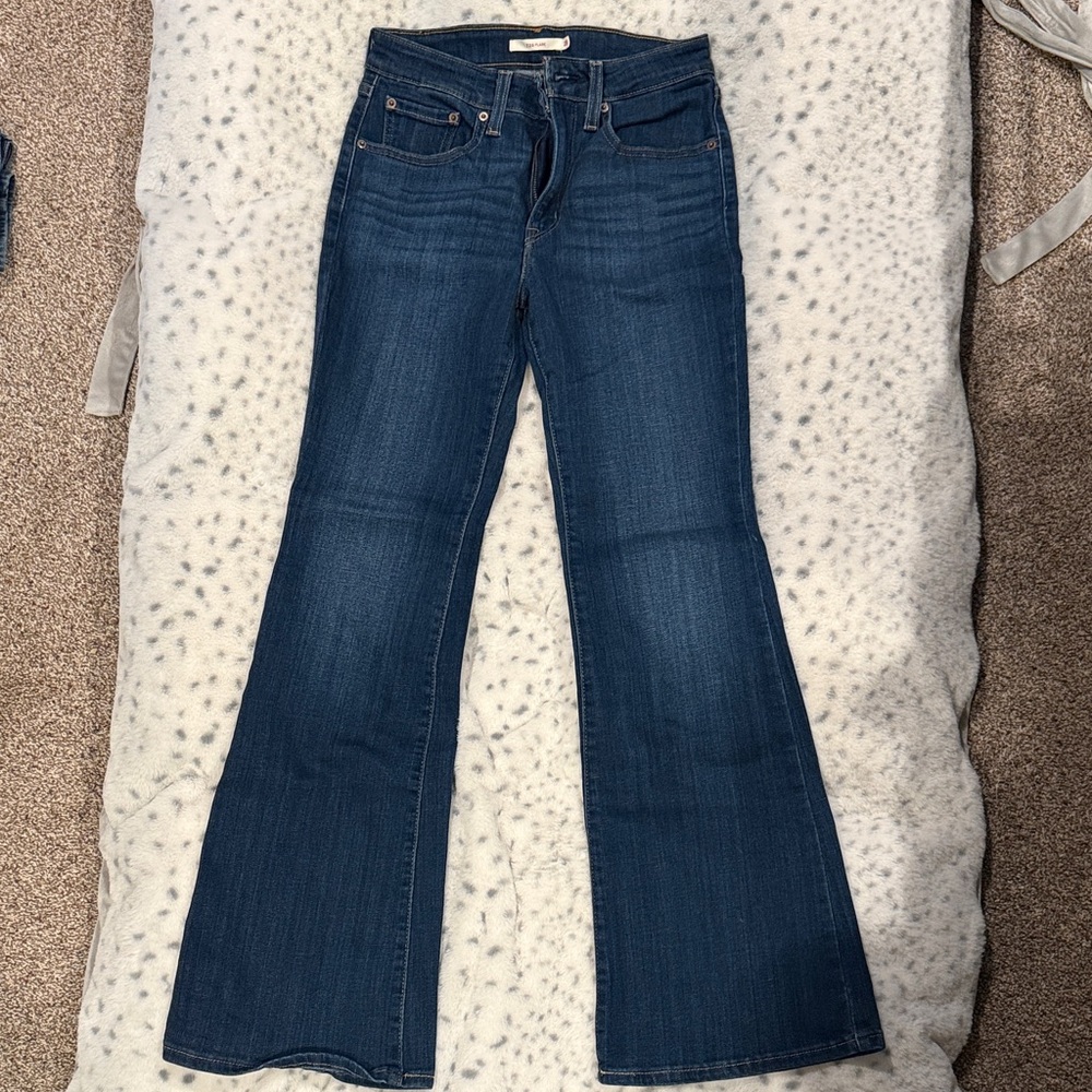 High-Rise Dark Blue Flared Jeans - Classic Wide-Leg